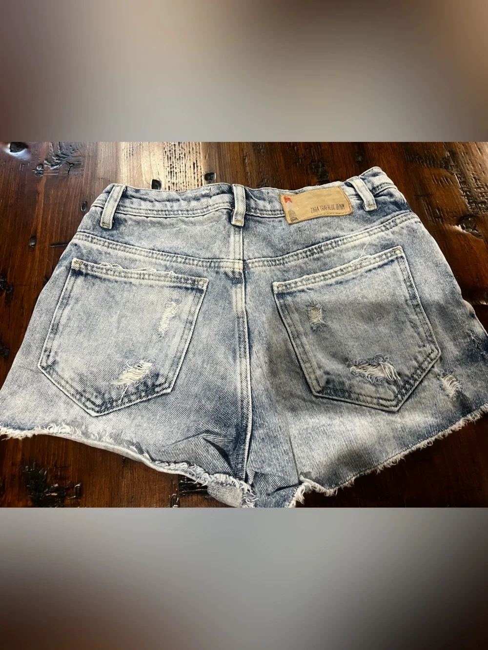 Zara casual light